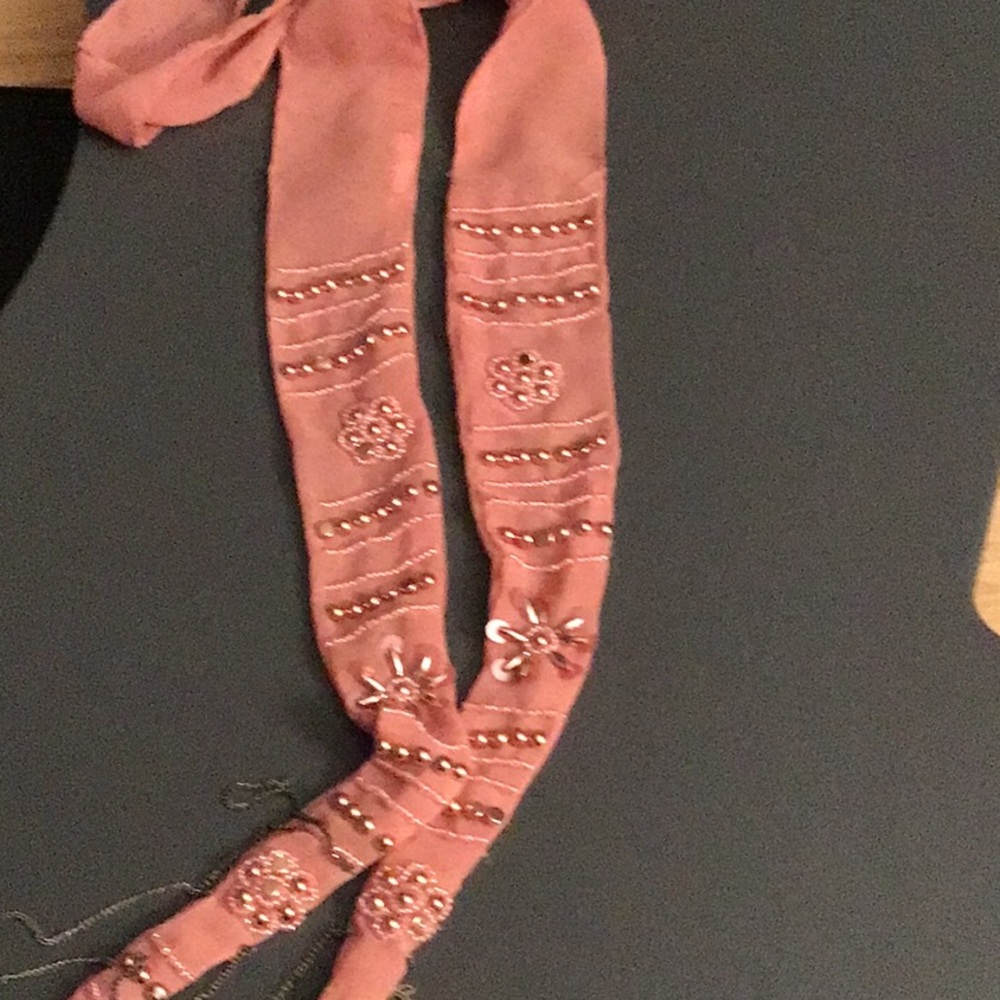 Beaded mauve long fashion scarf - Picture 3 of 3